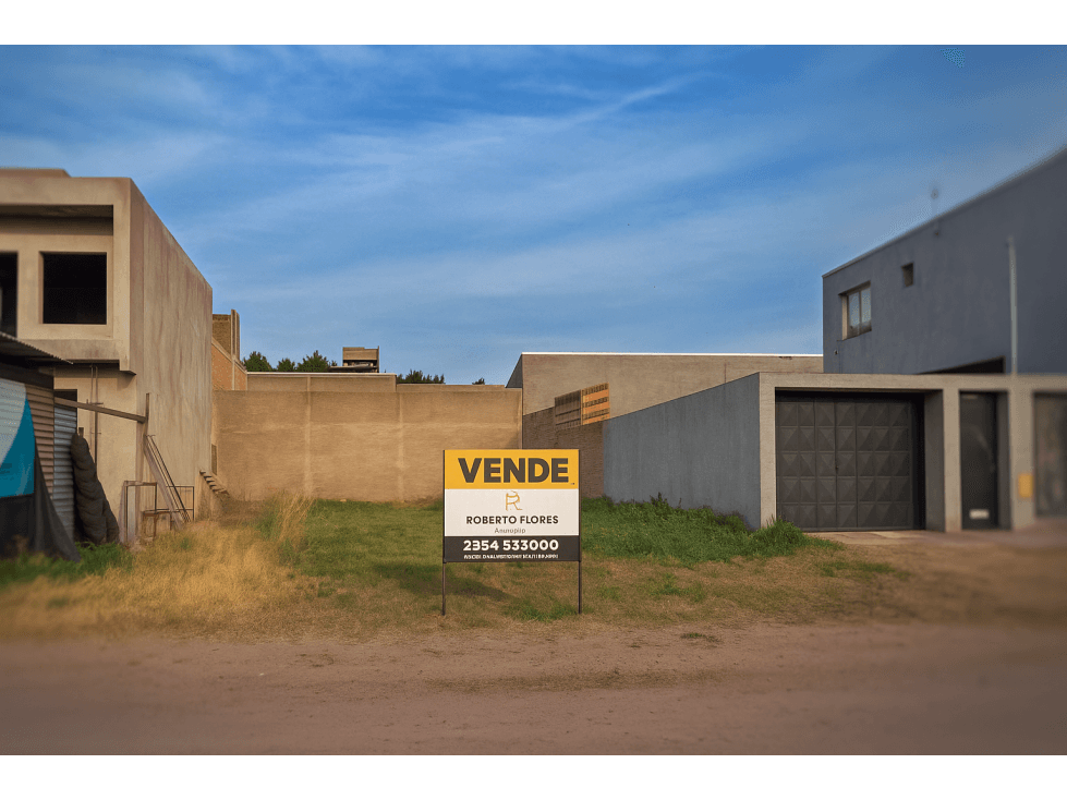 VENTA: Lote sobre calle Wilde en B° 26 de Septiembre de Santa Rosa - 1