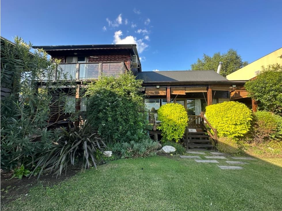 Cabaña a la venta en Barrio Yacht Club Guazu - 1