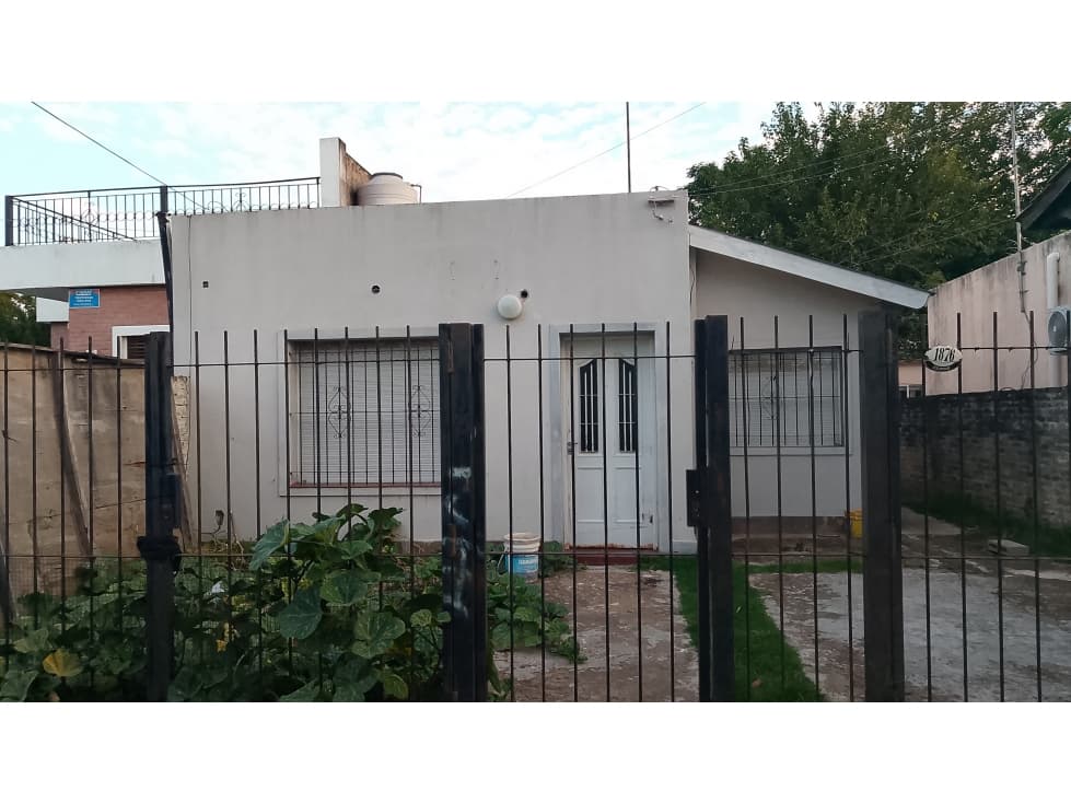 Alquilo casa en Merlo Norte - 1