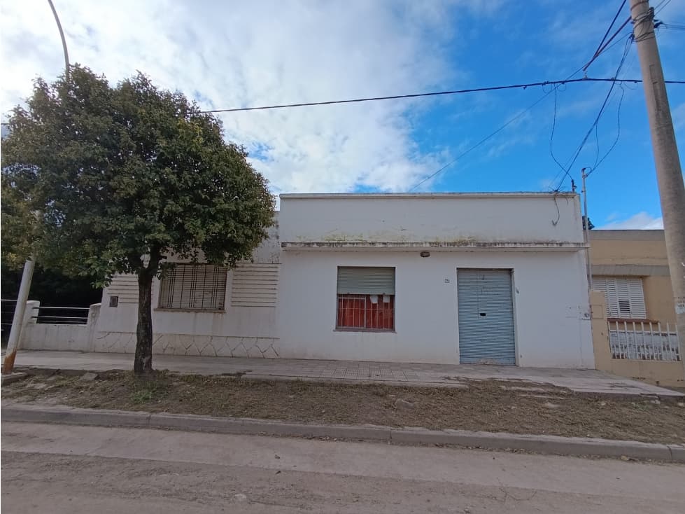 SE VENDE inmueble ubicado en Barrio LOS PINOS - 1