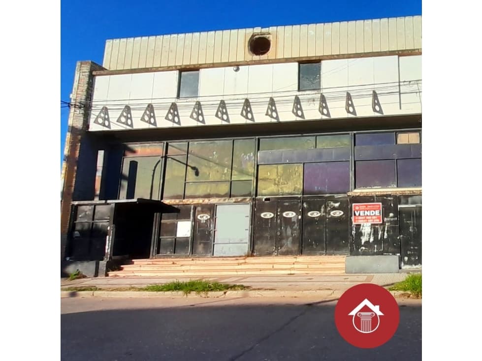 SE VENDE SALON DE USOS MÚLTIPLES DESPEÑADEROS - 1