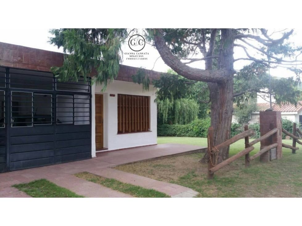 Casa en ph con gran terreno a metros del rio!! Carlos Paz!! - 1