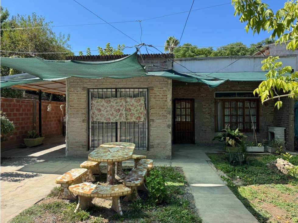 Casa americana en Alquiler. Villa Udaondo. - 1