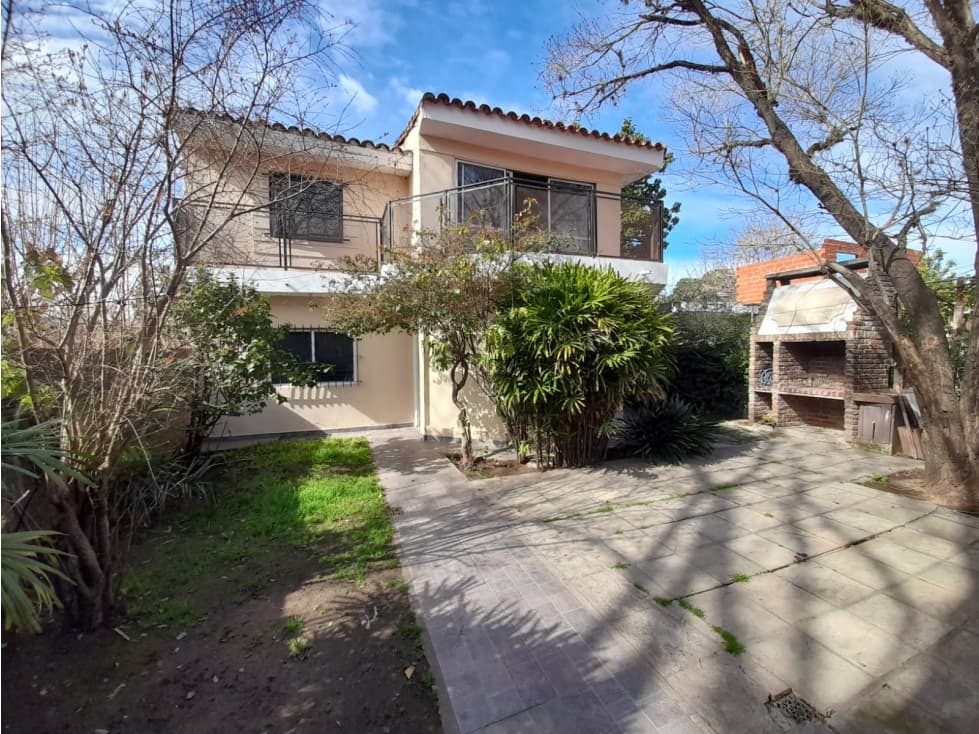 IMPORTANTE CHALET Y DEPARTAMENTO EN VENTA. VILLA UDAONDO - 1