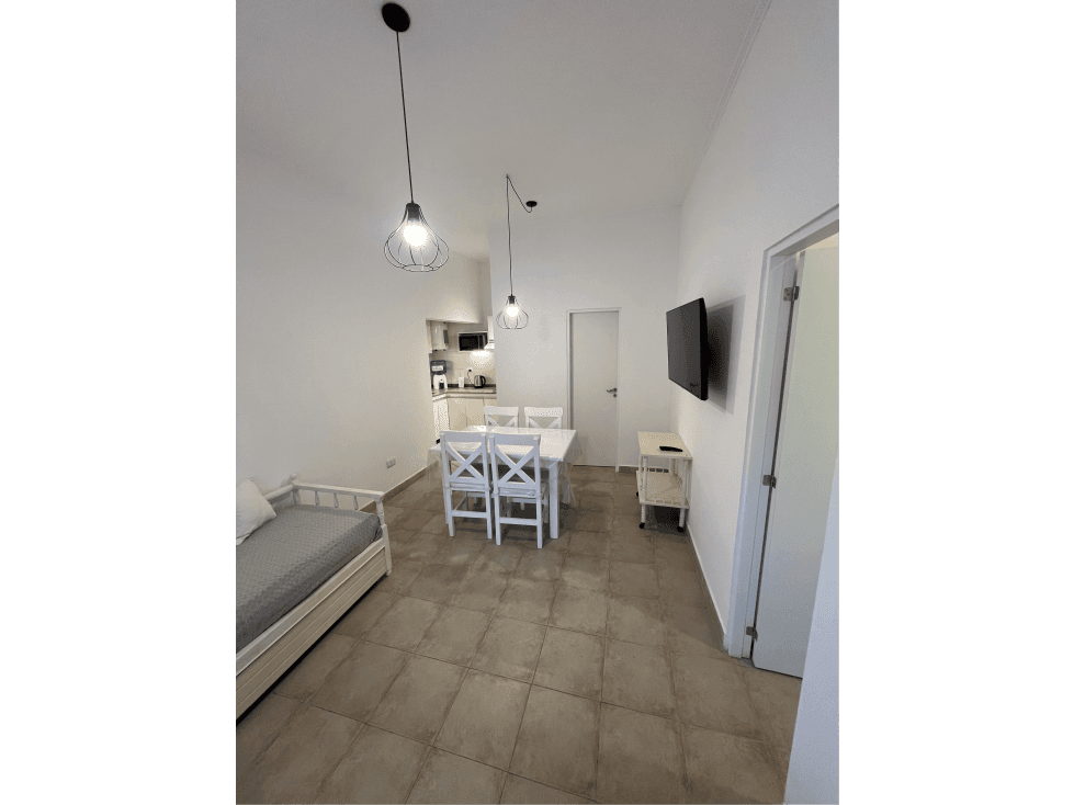 TRES ARROYOS TEMPORARIOS - Sarmiento 522 "A" - 1