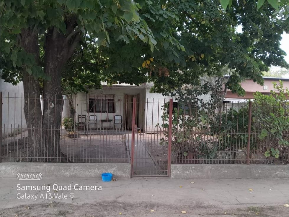 CASA EN BARRIO LAS MANDARINAS - 1