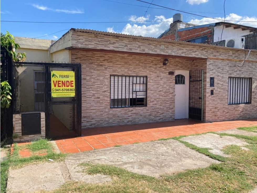 GRANADERO BAIGORRIA /VENTA DE CASA/ BARRIO SAN FERNANDO - 1