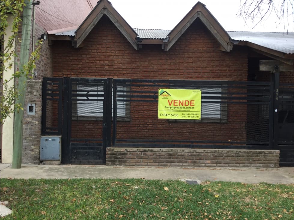 GRANADERO BAIGORRIA/CHALET BARRIO CORREO/PITAGORAS 300 APTA CREDITO - 1