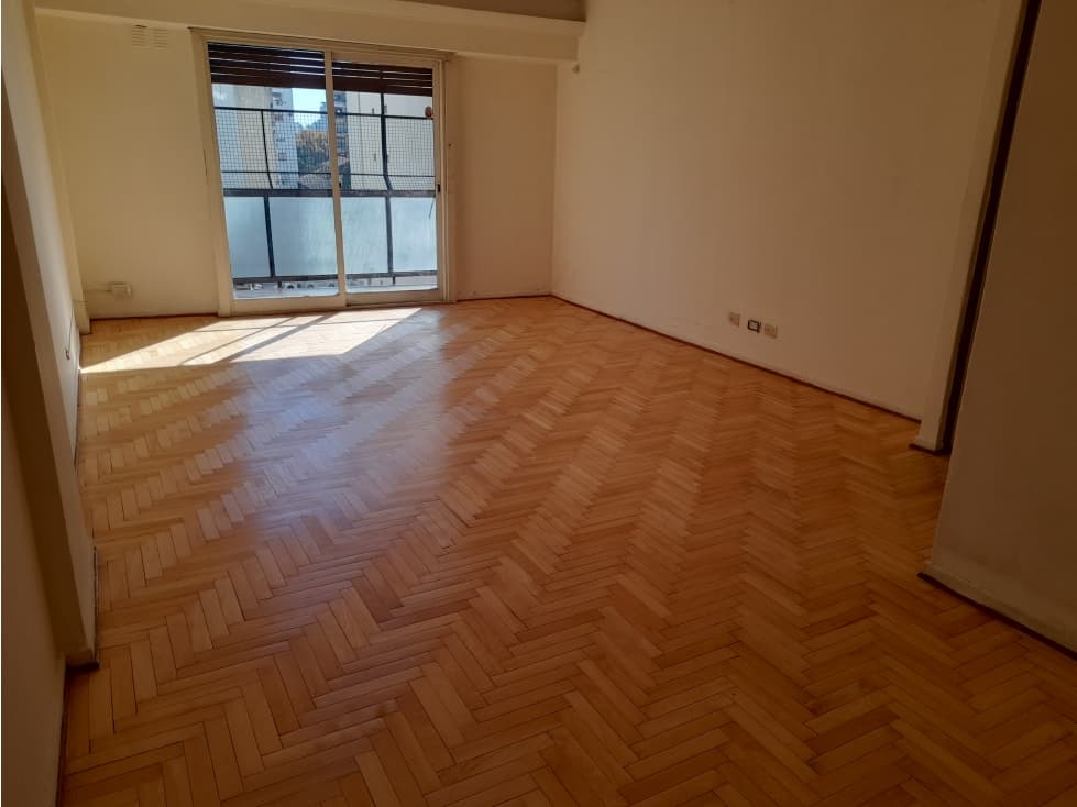 4 AMBIENTES CON DEPENDENCIA BALCON AL FRENTE - CABALLITO - 1