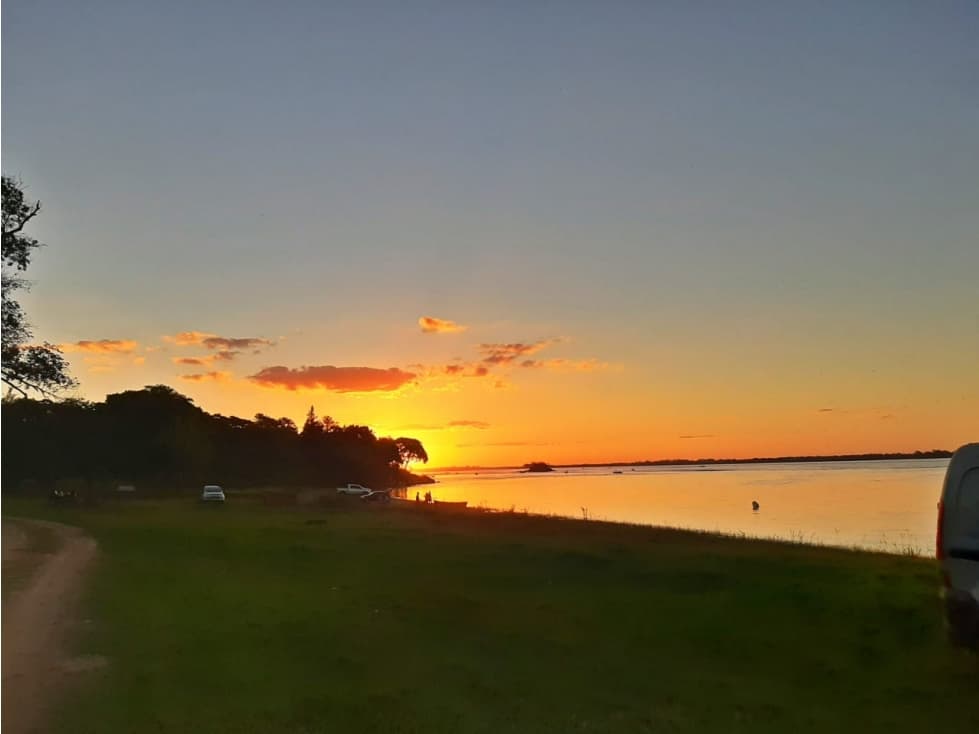 Gran esquina con encanto natural, Paso de la Patria - 1