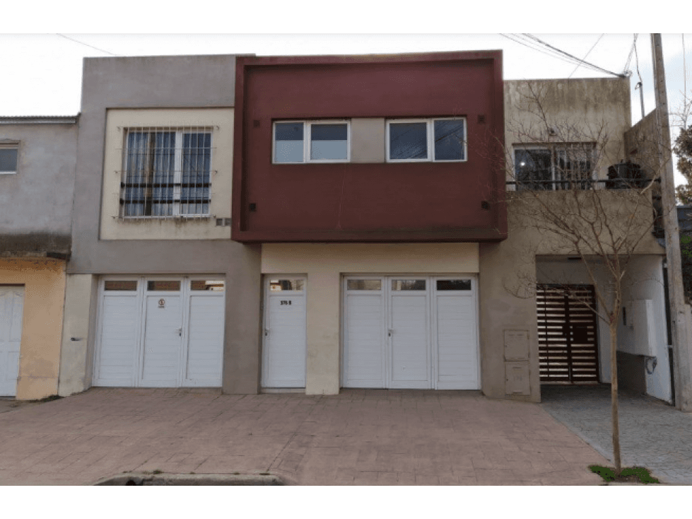 Edificio de 10 departamentos + 2 cocheras - Ciudad de Balcarce - 1