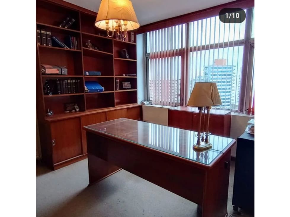 VENTA- OFICINAS EN HERMOSO EDIFICIO-MAR DEL PLATA - 1