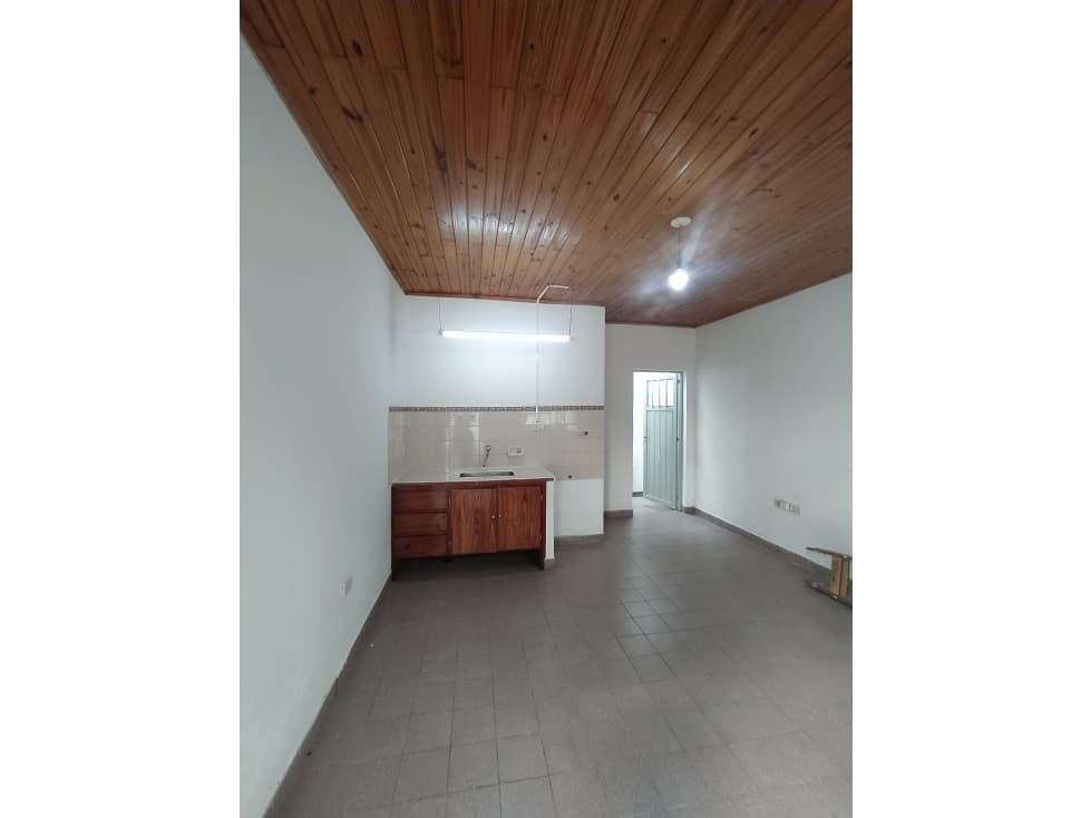 ALQUILER DE MONOAMBIENTE SOBRE FRANCISCO DE HARO CASI ITUZAINGO - 1