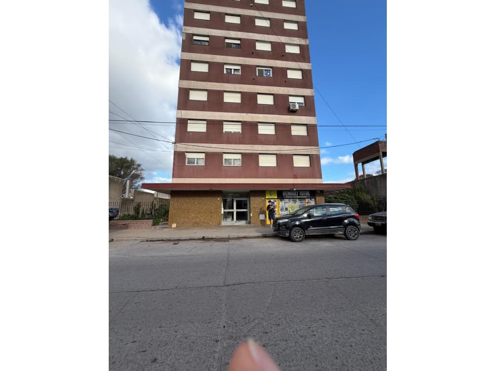 departamento de tres dormitorios - 1