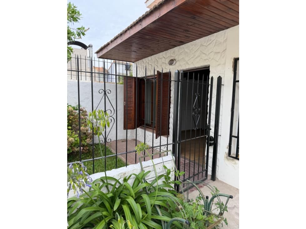 duplex dos dormitorios amplio patio - 1