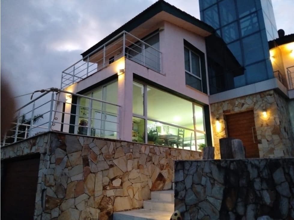ALQUILER PERMANENTE VILLA DEL LAGO CASA EXCLUSIVA CON PISCINA - 1
