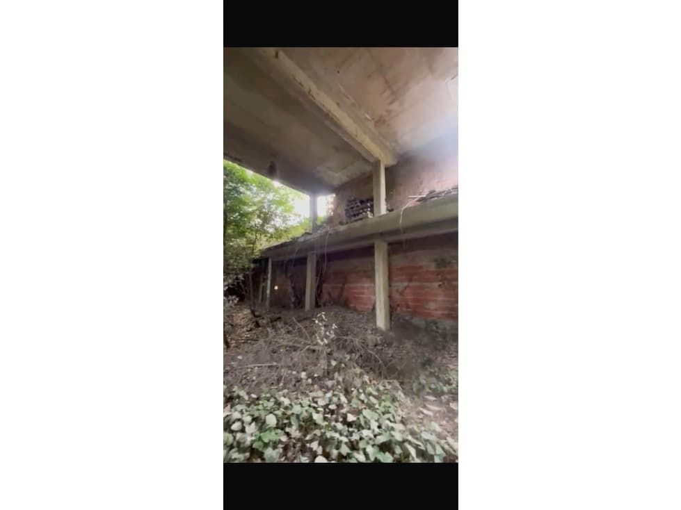 VENTA DE LOSA SOBRE LOTE DE 736m2 - 1