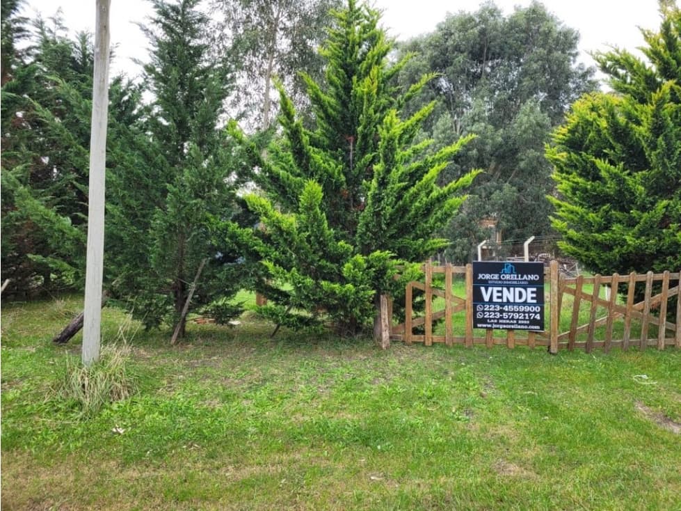 VENTA DE EXCELENTE LOTE DE 422 M2 EN PARQUE LAGO MAR DE COBO - 1