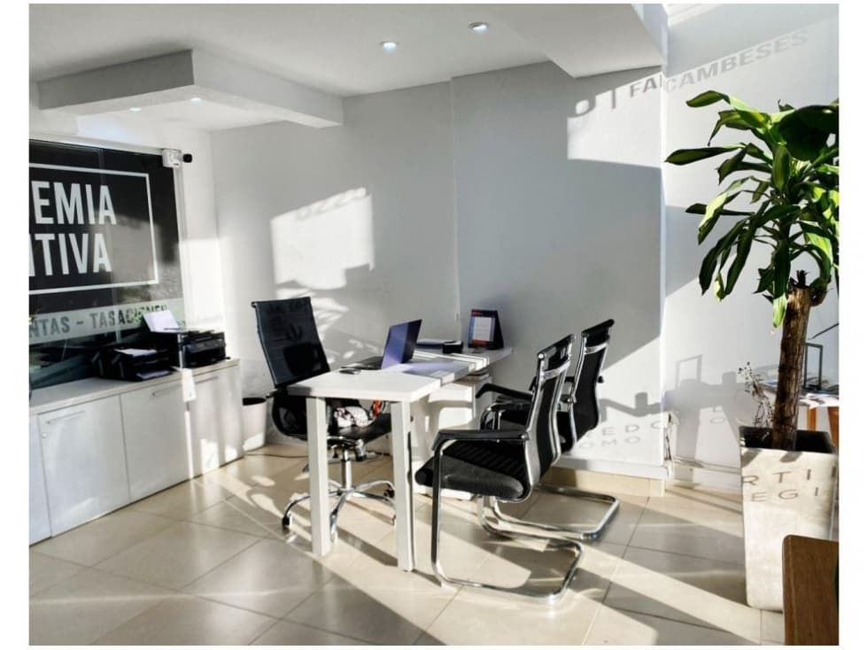 LOCAL EN VENTA - PINAMAR - 1