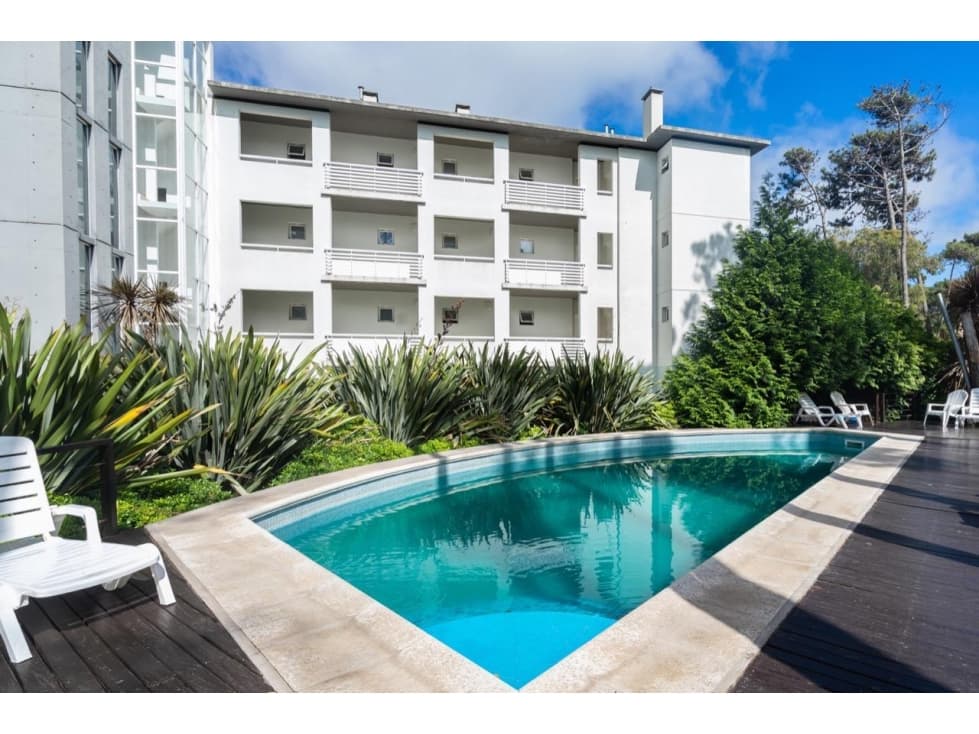 VENTA DEPARTAMENTO 3 AMBIENTES EN CARILO - COMPLEJO AVUTARDA - 1