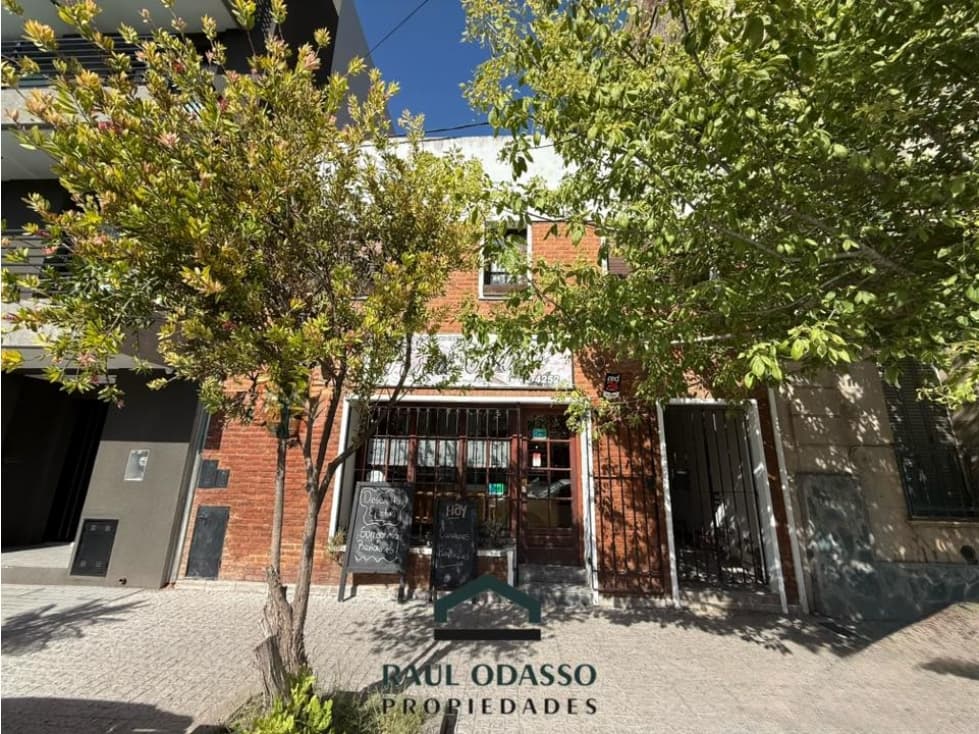 Reconocido local comercial - 1