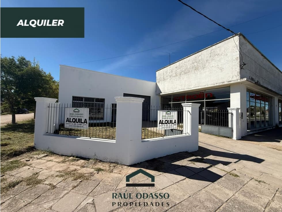 Salón con galpón - 1