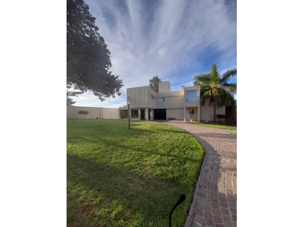 IMPONENTE CHALET - 1