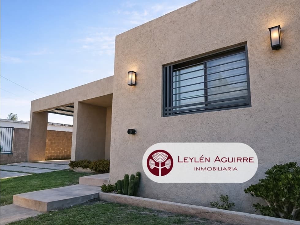 Casa moderna en venta. Tanti, a mts de R.28 - 1