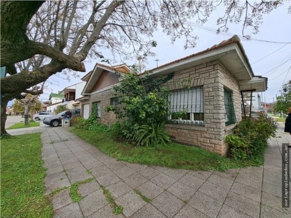 Alquiler de temporada Chalet en parque luro Mar del Plata 6-8 personas - 1