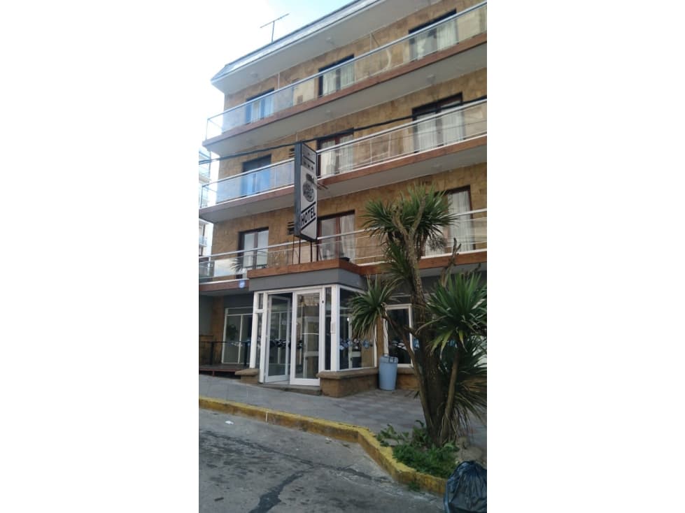 Venta Hotel en La Perla 38 Hab a 100 m del Mar - 1