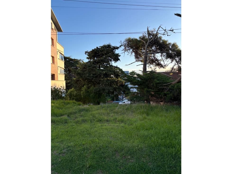 Venta excelente Lote de 480 m2 salida a 2 calles a 50 mts. de la playa - 1