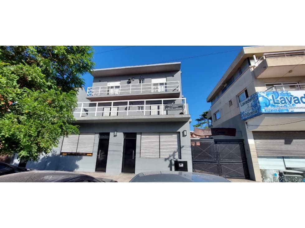 Edificio - 11 dptos. venta en block - Av. Tres 2869 - 1