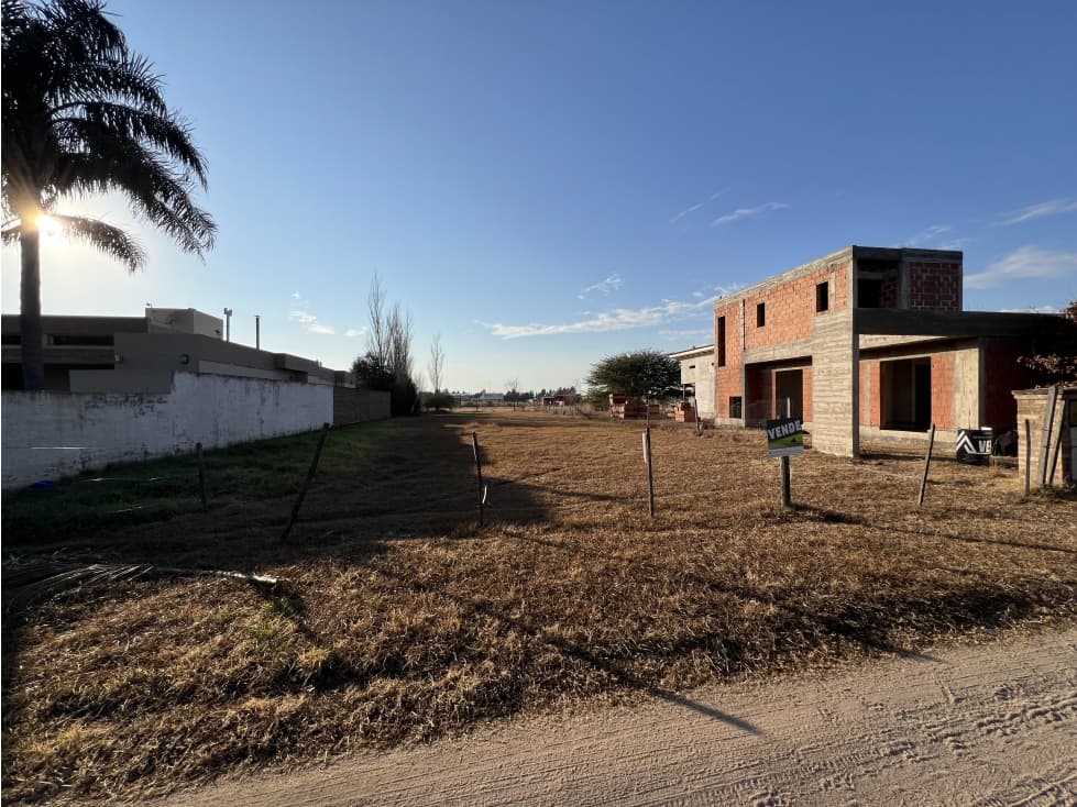 Lote en campo Romero 882 Mts2 - 1