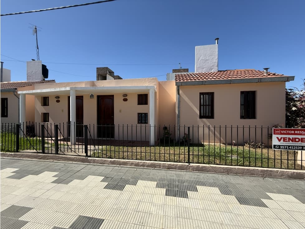 Tres Departamentos en Venta en Barrio Escuela de Río Tercero - 1