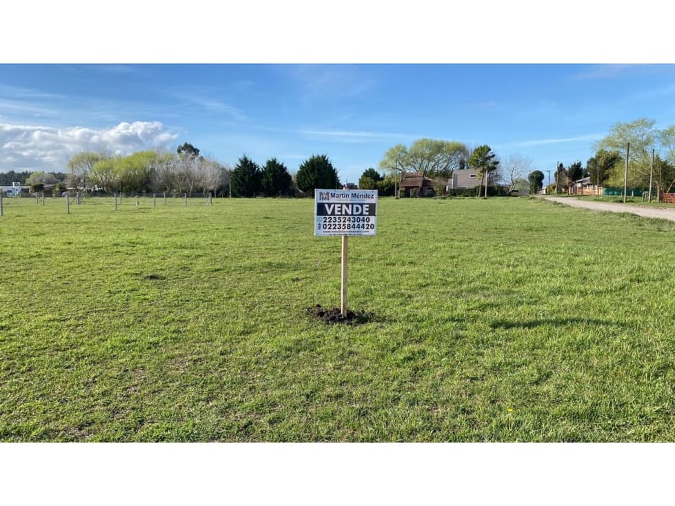 Lote de terreno baldio en Mar de Cobo - 1