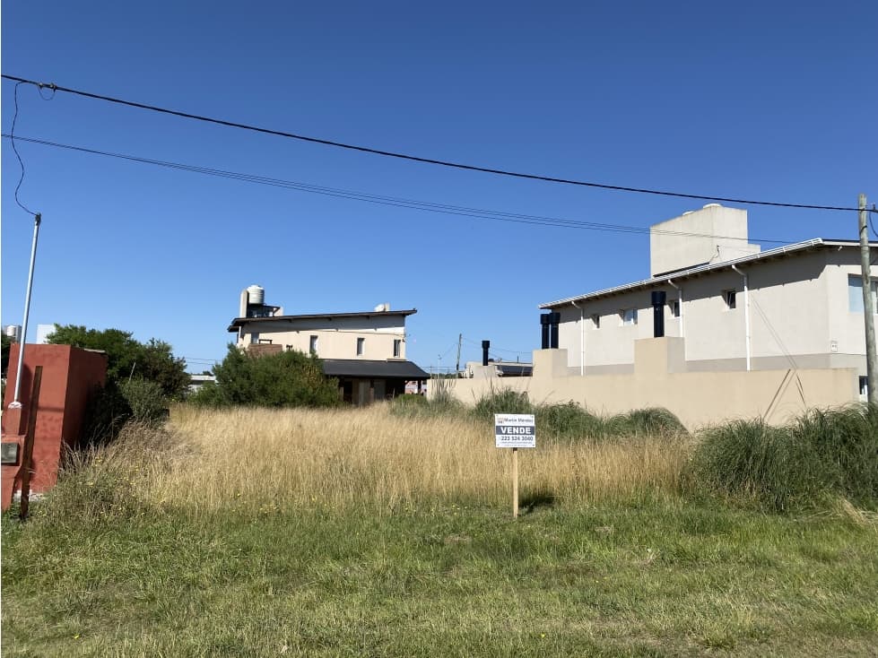 Lote en venta en La Caleta - 1