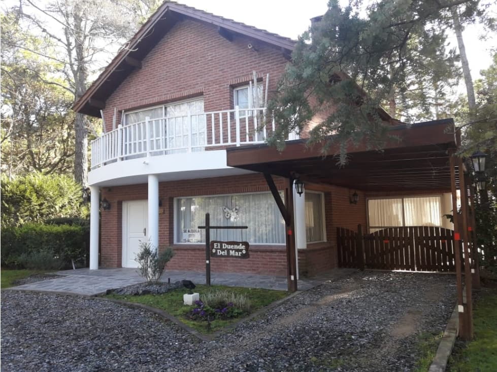 HERMOSA CASA EN CARILO (CON JACUZZI Y PISCINA) - 1