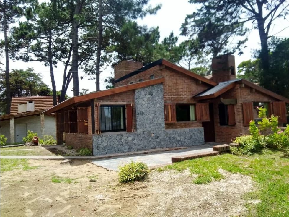 Cómoda y practica casa en excelente zona VALERIA DEL MAR (2DA FEBRERO) - 1