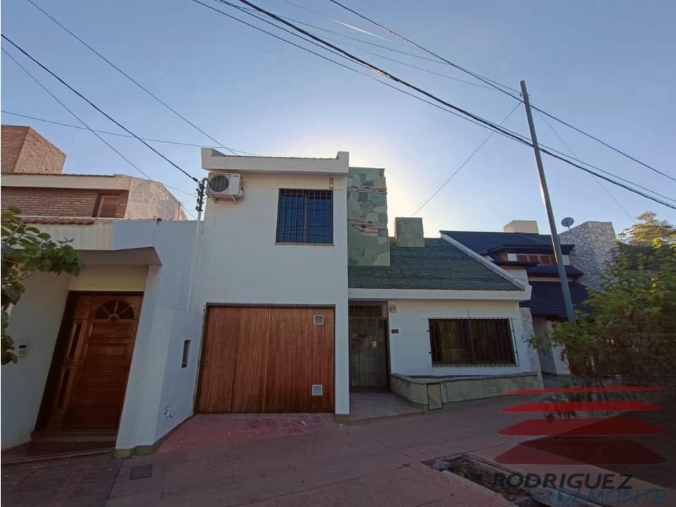 Casa Alquiler Dorrego 3 Dorm. Dependencia Mendoza - 1