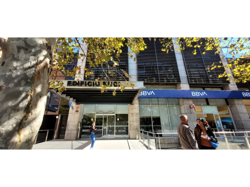 Oficina en Venta Edificio Buci Frente Plaza San Martín, Mendoza - 1