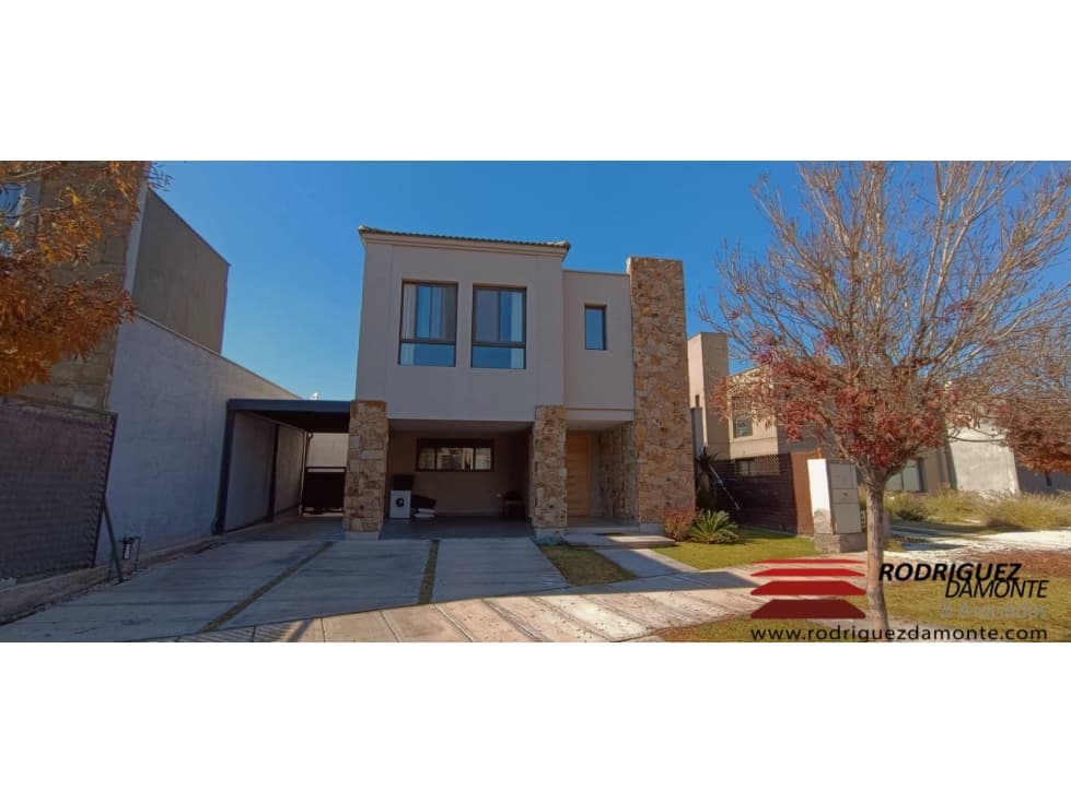 Casa en venta en Barrio Privado La Bastilla Mendoza - 1