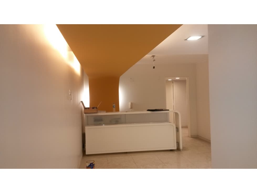 AMPLIO DEPARTAMENTO DESTINO COMERCIAL - 1