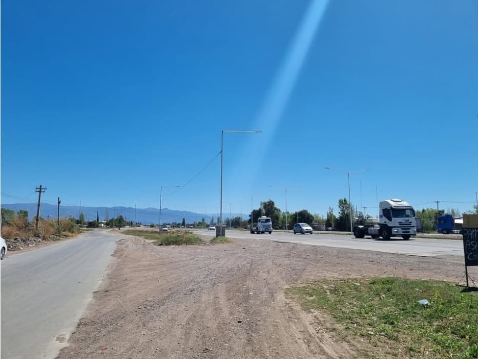 TERRENO INDUSTRIAL - 1