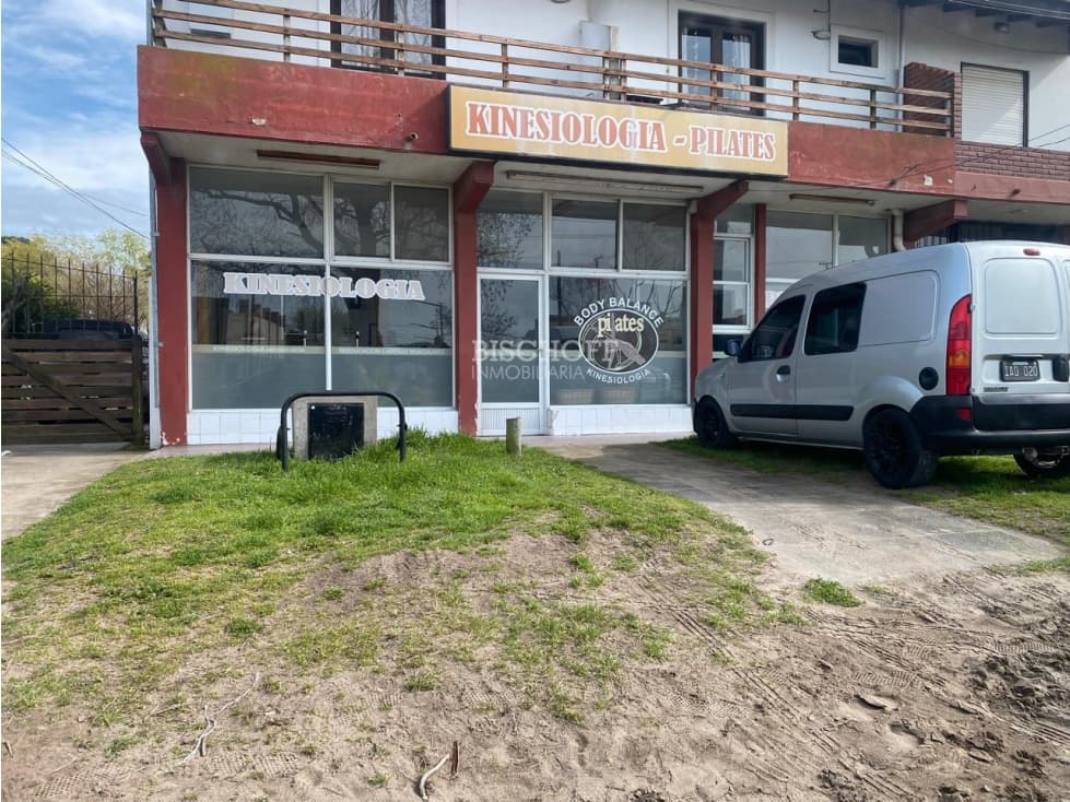 LOCAL COMERCIAL SOBRE BOULEVARD, EXCELENTE UBICACION - 1