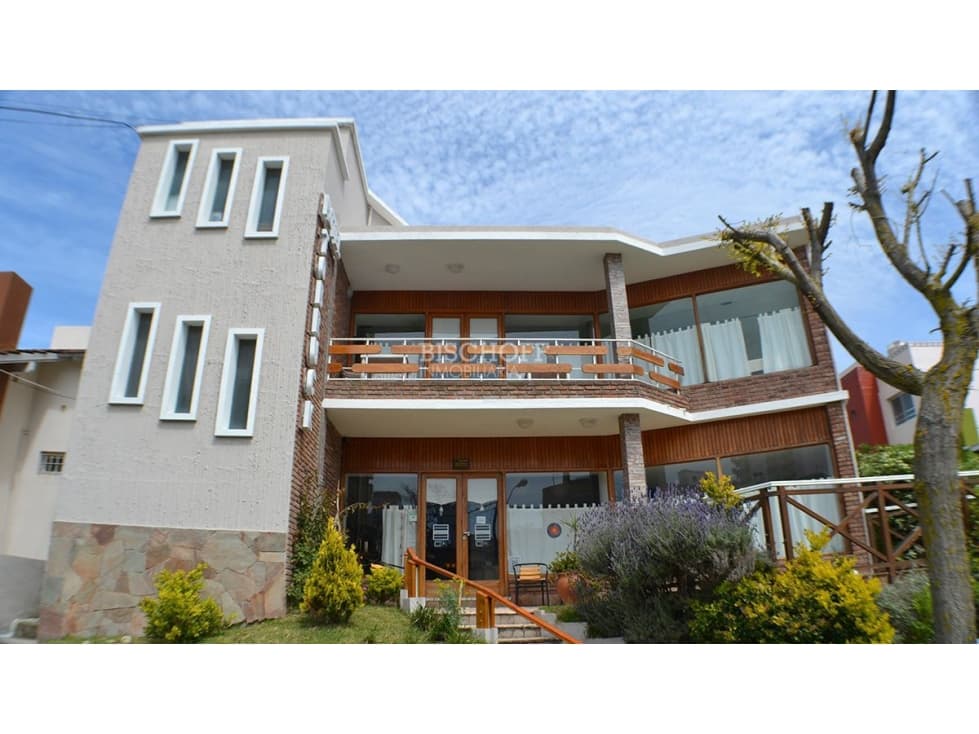 HOTEL EN VENTA, A UNA CUADRA DEL MAR, VILLA GESELL - 1