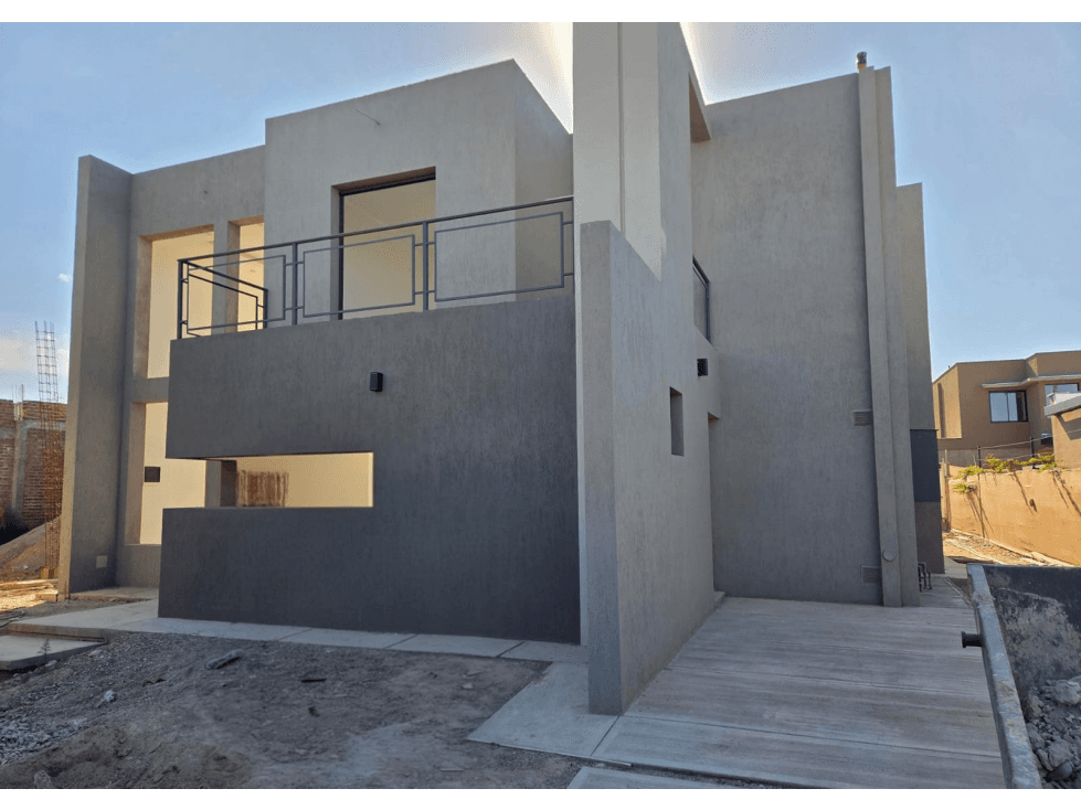 Casa en venta en Barrio Privado Lomas de Russell - Maipú - 1