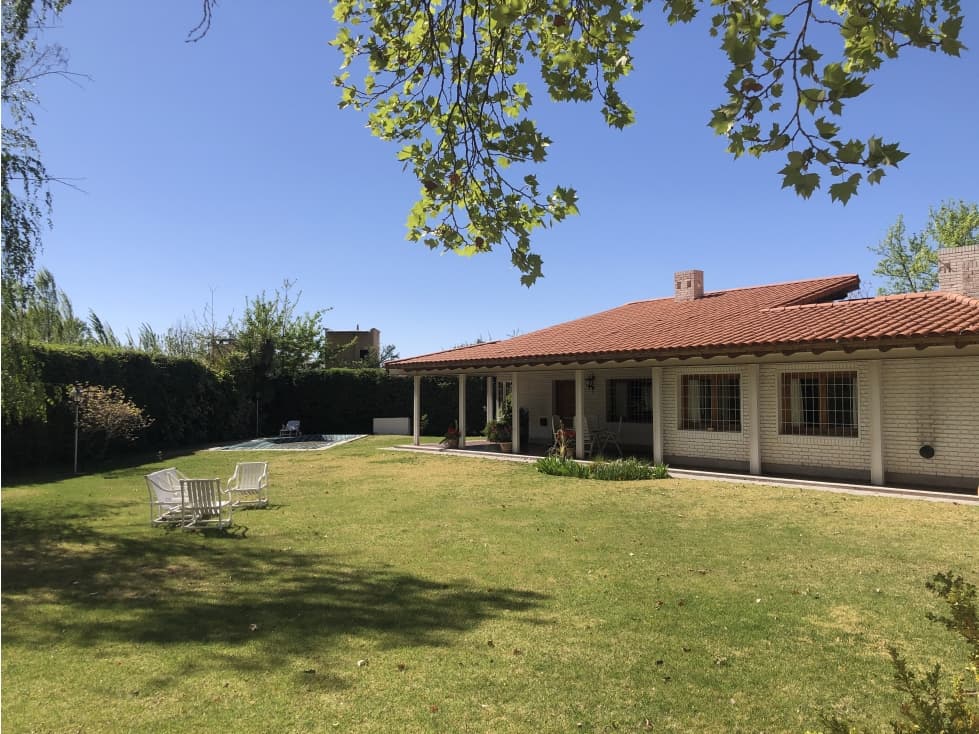 Venta de casa en Lujan de Cuyo, Mendoza. - 1