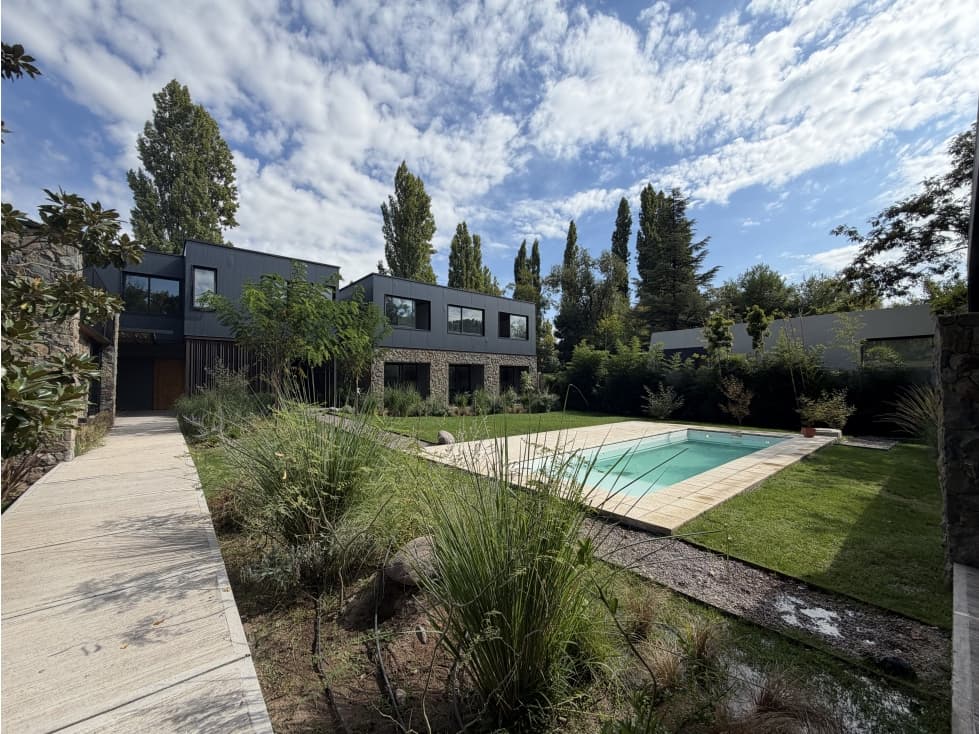 Venta hotel Lujan de Cuyo - 1