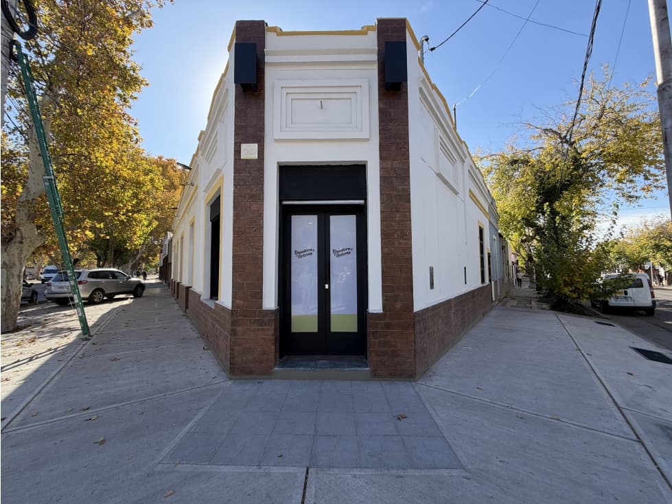 Venta Local comercial en Guaymallén - 1