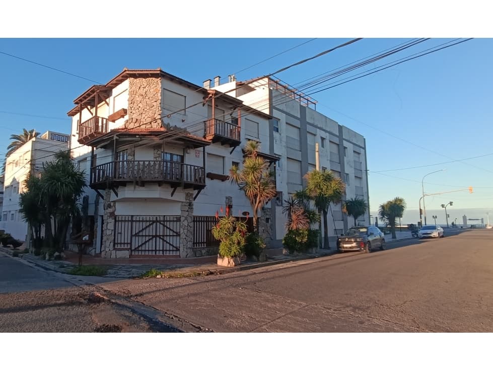 APART HOTEL EN LA PERLA A METROS DE LA PLAYA - 1